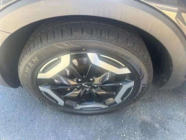 Pre-Owned 2025 Kia Telluride S - photo - 23