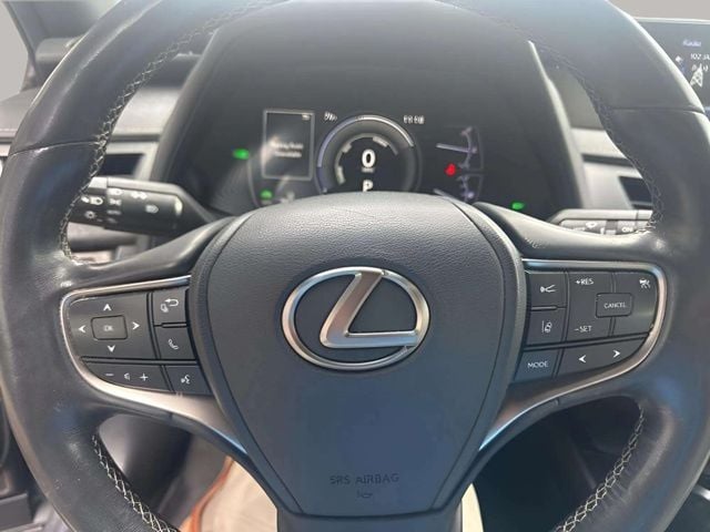 Pre-Owned 2019 Lexus UX 250h Base - photo - 6