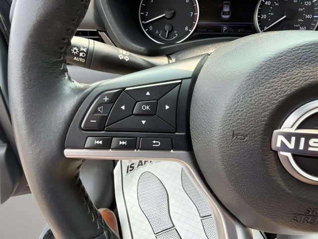 Pre-Owned 2024 Nissan Sentra SV - photo - 11