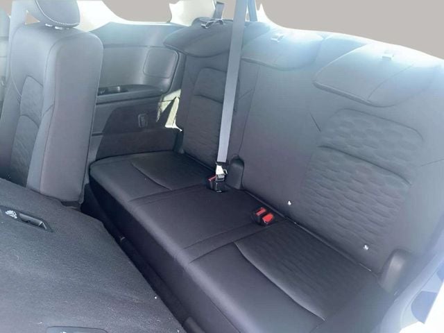 Pre-Owned 2025 Nissan Pathfinder SV - photo - 16