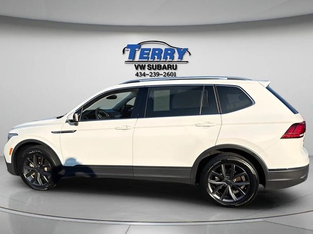Pre-Owned 2022 Volkswagen Tiguan 2.0T SE - photo - 1