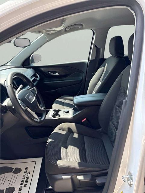 Pre-Owned 2024 GMC Terrain SLE - photo - 7