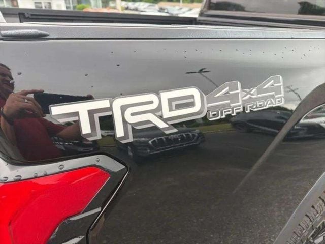 Pre-Owned 2023 Toyota Tundra SR5 - photo - 27