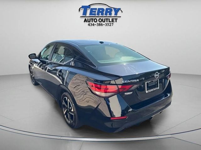 Pre-Owned 2024 Nissan Sentra SV - photo - 4