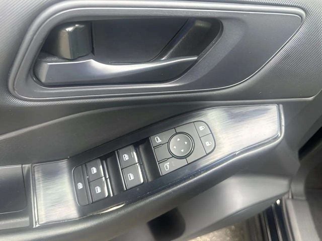 Pre-Owned 2024 Nissan Rogue S - photo - 5