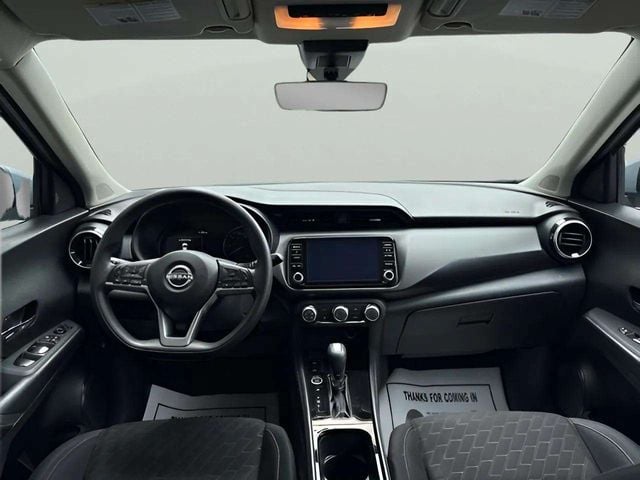 Pre-Owned 2023 Nissan Kicks SV - photo - 6