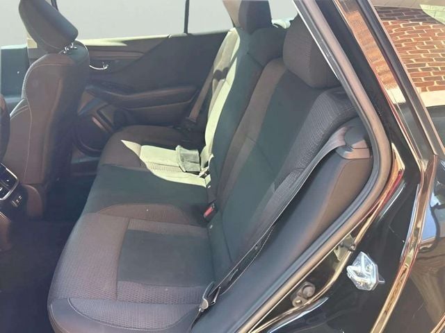 Pre-Owned 2022 Subaru Outback Premium - photo - 9