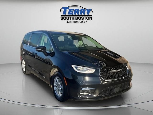 Pre-Owned 2024 Chrysler Pacifica Touring L - photo - 1