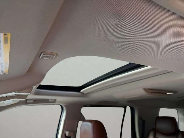 Pre-Owned 2019 Cadillac Escalade Luxury - photo - 9