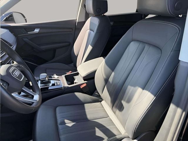 Pre-Owned 2023 Audi Q5 40 Premium - photo - 16