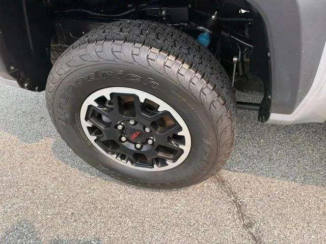 Pre-Owned 2025 Toyota Tacoma TRD Off-Road - photo - 30