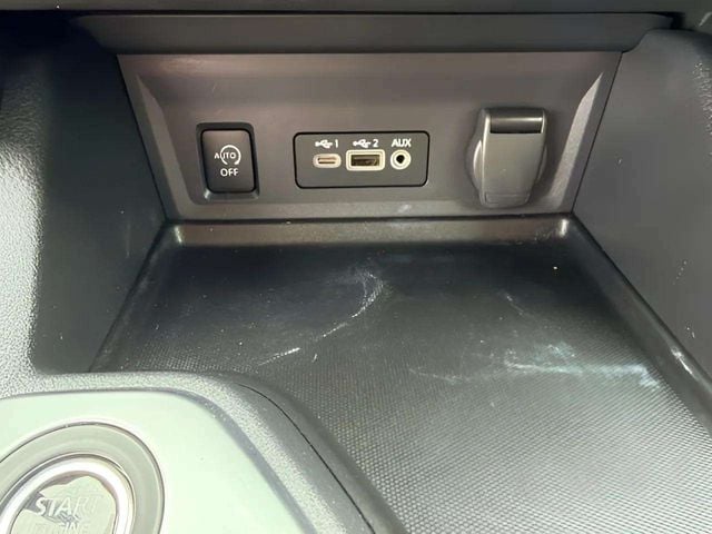 Pre-Owned 2024 Nissan Sentra SV - photo - 17