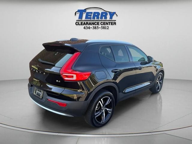 Pre-Owned 2023 Volvo XC40 B4 Core - photo - 4
