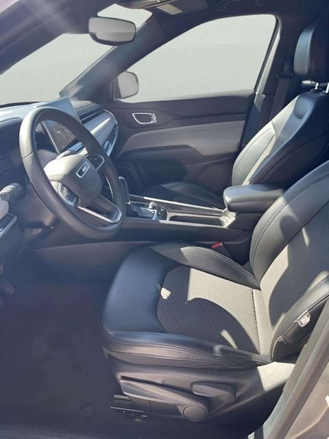 Pre-Owned 2024 Jeep Compass Latitude - photo - 8