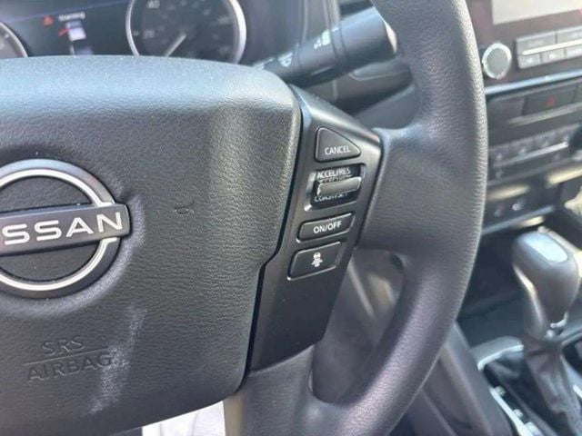 Pre-Owned 2022 Nissan Frontier S - photo - 6