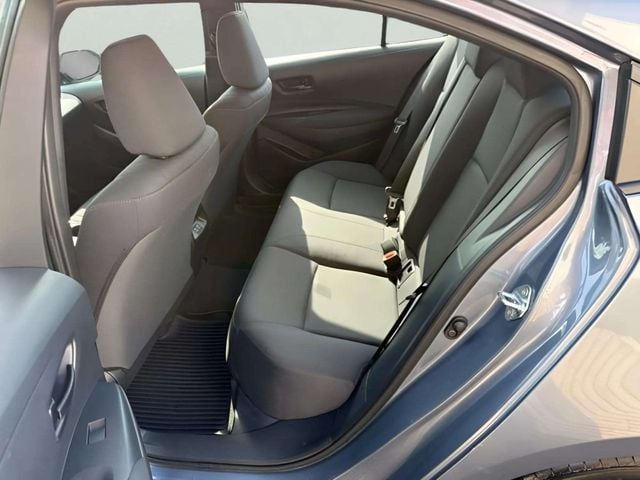 Pre-Owned 2025 Toyota Corolla LE - photo - 6