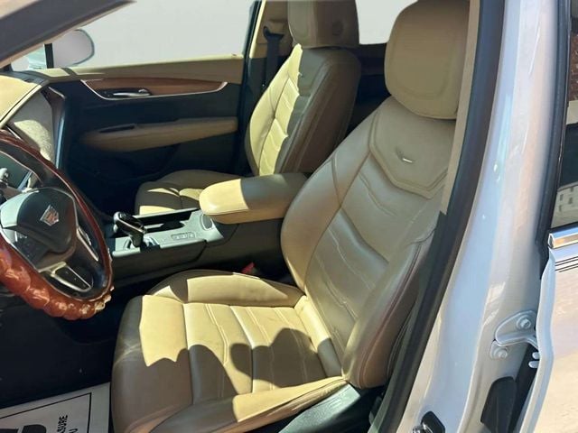 Pre-Owned 2018 Cadillac XT5 Platinum - photo - 14