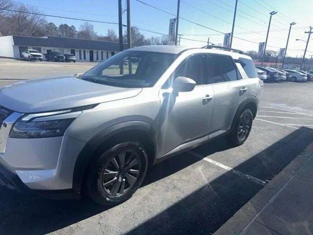 Pre-Owned 2025 Nissan Pathfinder SV - photo - 2