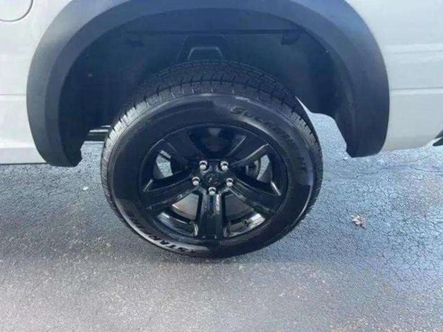 Pre-Owned 2024 Ram 1500 Classic Warlock - photo - 17