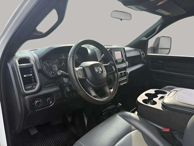 Pre-Owned 2023 Ram 4500HD Tradesman - photo - 4