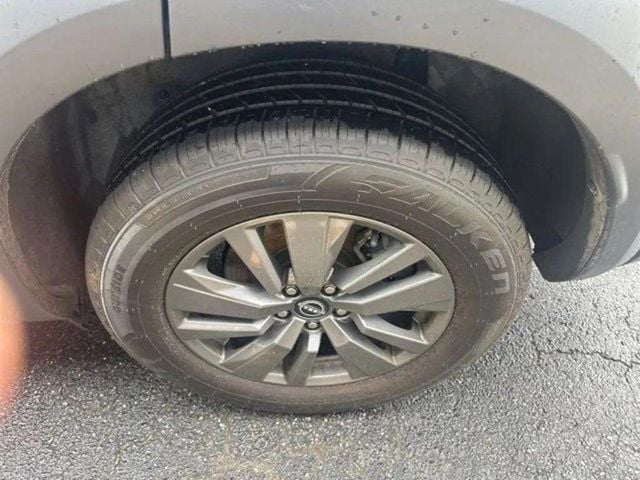 Pre-Owned 2024 Nissan Pathfinder SV - photo - 20