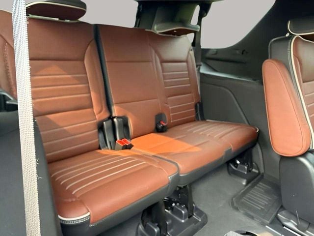 Pre-Owned 2024 GMC Yukon Denali Ultimate - photo - 31