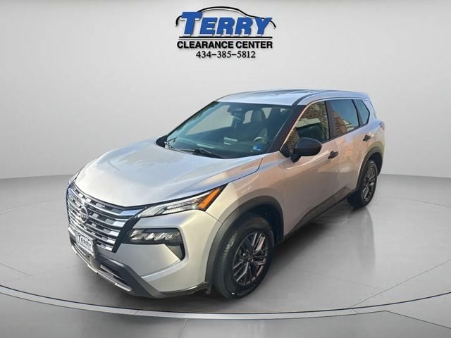 Pre-Owned 2024 Nissan Rogue S - photo - 2