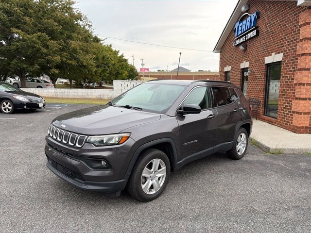 Pre-Owned 2022 Jeep Compass Latitude - photo - 1