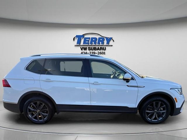 Pre-Owned 2022 Volkswagen Tiguan 2.0T SE - photo - 0