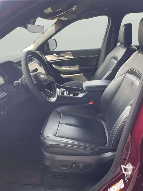 Pre-Owned 2025 Jeep Grand Cherokee Limited - photo - 8