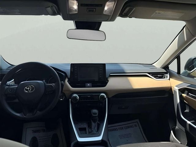 Pre-Owned 2022 Toyota RAV4 XLE - photo - 8