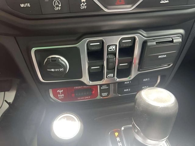 Pre-Owned 2021 Jeep Wrangler Unlimited Rubicon - photo - 9