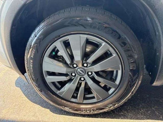 Pre-Owned 2024 Nissan Pathfinder SV - photo - 15