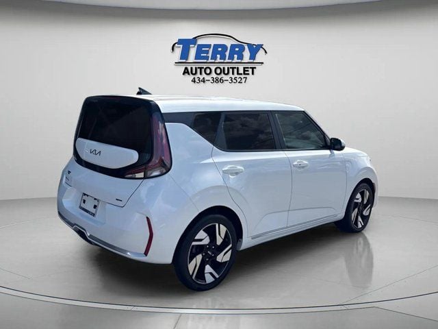 Pre-Owned 2023 Kia Soul GT-Line - photo - 4