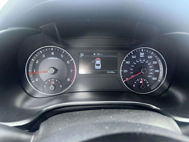 Pre-Owned 2023 Kia Forte LXS - photo - 11
