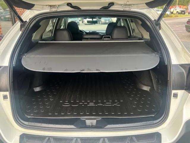 Pre-Owned 2022 Subaru Outback Limited - photo - 4