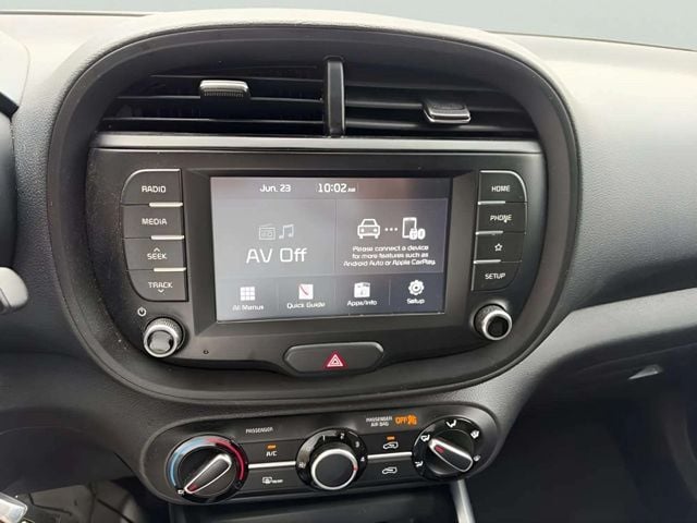 Pre-Owned 2020 Kia Soul LX - photo - 5