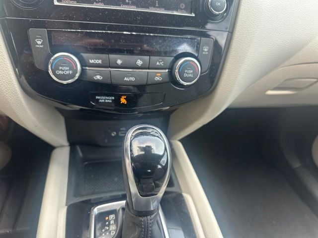 Pre-Owned 2020 Nissan Rogue Sport SV - photo - 11