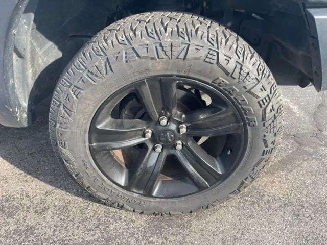 Pre-Owned 2024 Ram 1500 Classic Warlock - photo - 13