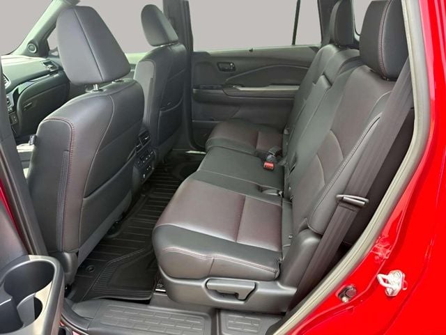 Pre-Owned 2025 Honda Passport Black Edition - photo - 25