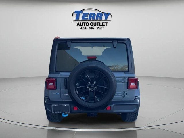 Pre-Owned 2023 Jeep Wrangler Sahara 4xe - photo - 5
