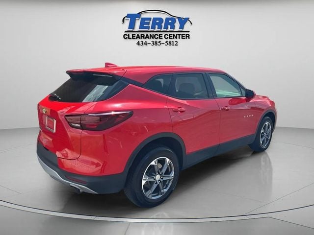 Pre-Owned 2023 Chevrolet Blazer LT - photo - 4
