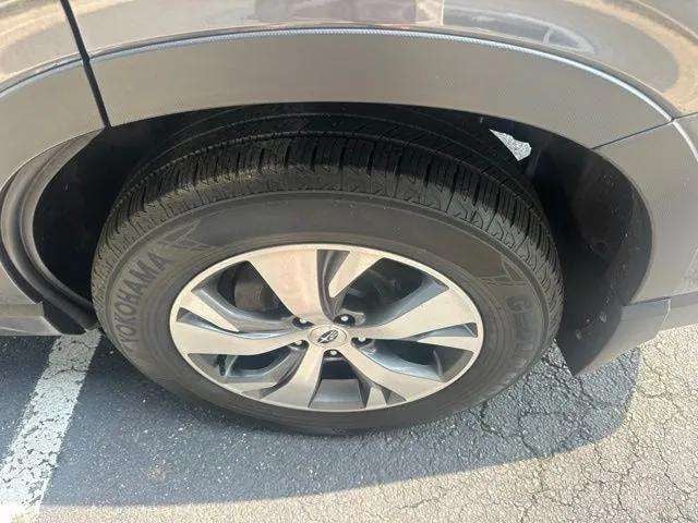 Pre-Owned 2022 Subaru Ascent Premium - photo - 20