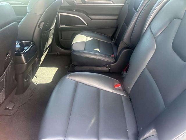 Pre-Owned 2025 Kia Telluride S - photo - 12