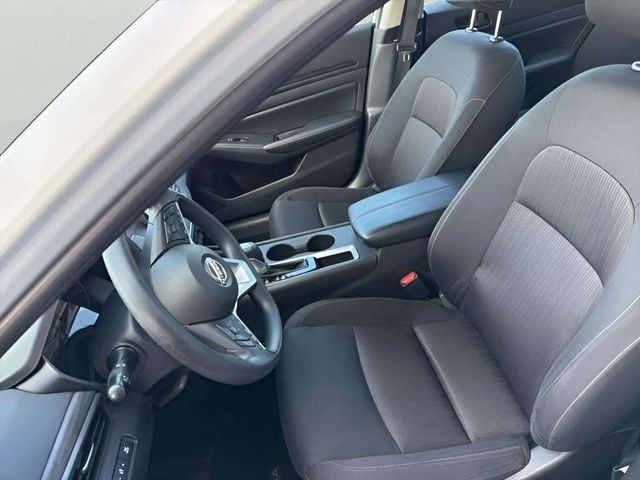 Pre-Owned 2025 Nissan Altima 2.5 SV - photo - 10