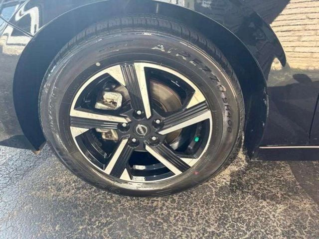 Pre-Owned 2024 Nissan Sentra SV - photo - 12