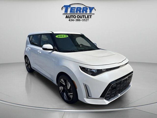 Pre-Owned 2023 Kia Soul GT-Line - photo - 5