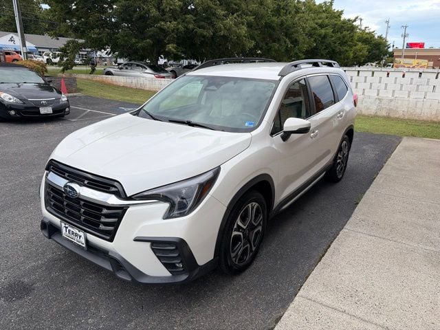 Pre-Owned 2023 Subaru Ascent Limited - photo - 2
