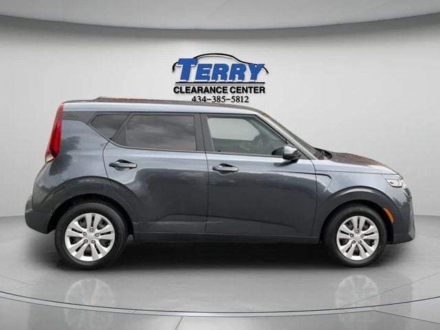 Pre-Owned 2020 Kia Soul LX - photo - 0