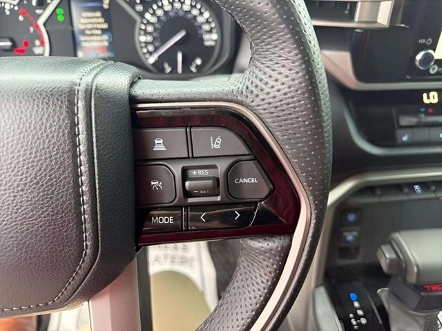 Pre-Owned 2023 Toyota Tundra SR5 - photo - 7